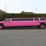Roze hummer limousine